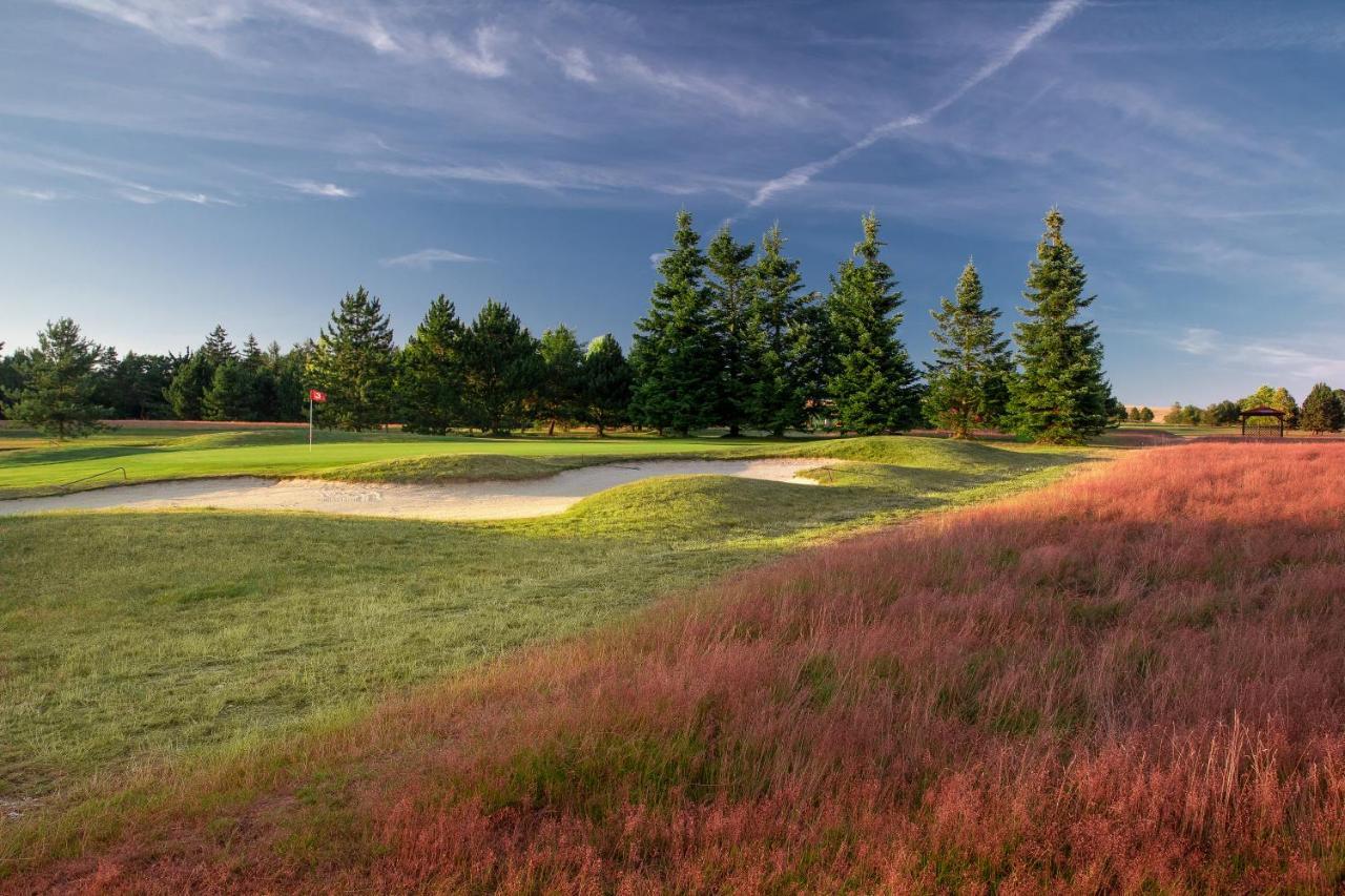 Darovansky Dvur - Wellness & Golf Hotel Břasy Esterno foto
