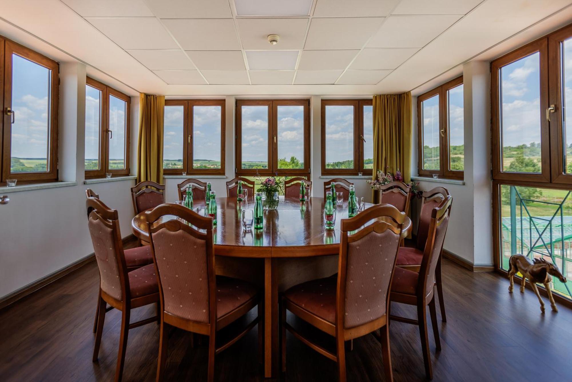 Darovansky Dvur - Wellness & Golf Hotel Břasy Esterno foto